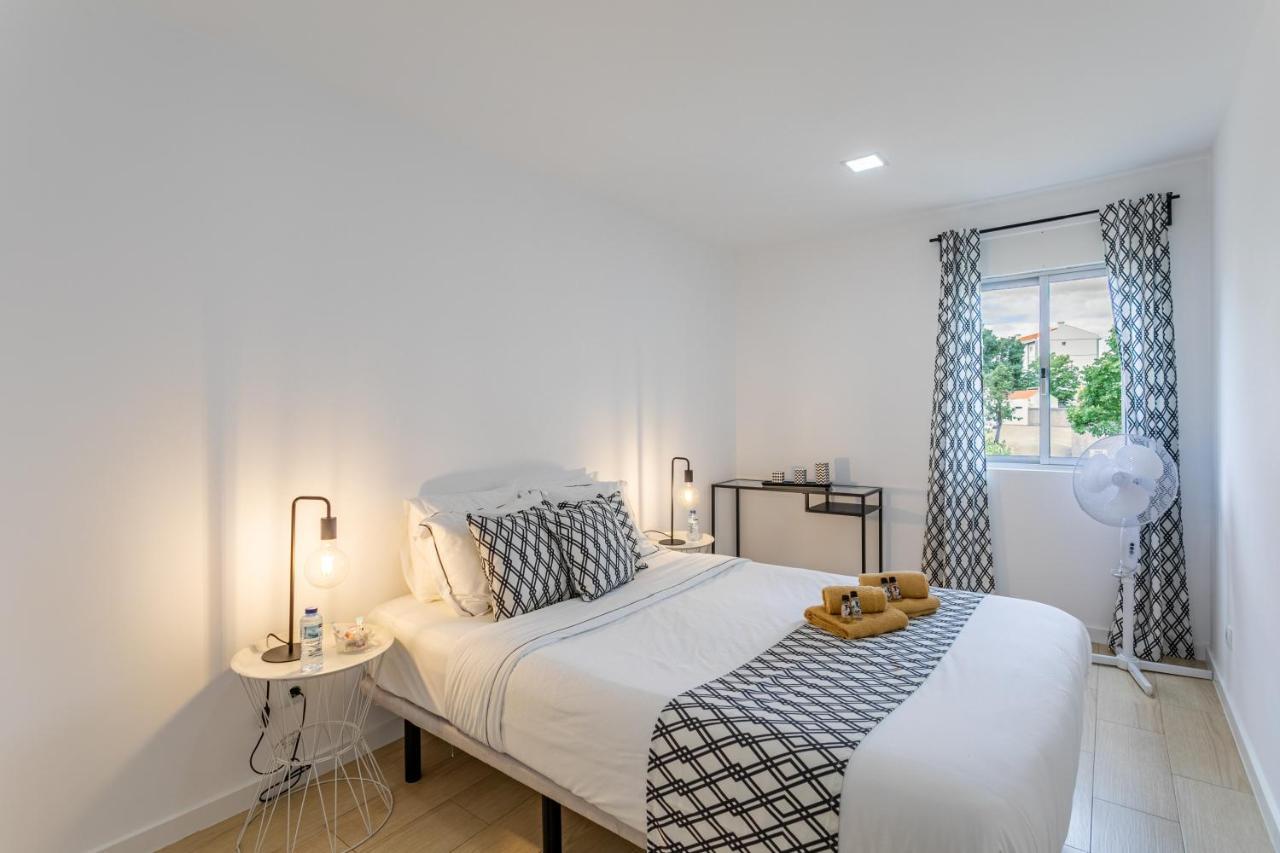 House Black & White Apartment Lisbon Luaran gambar