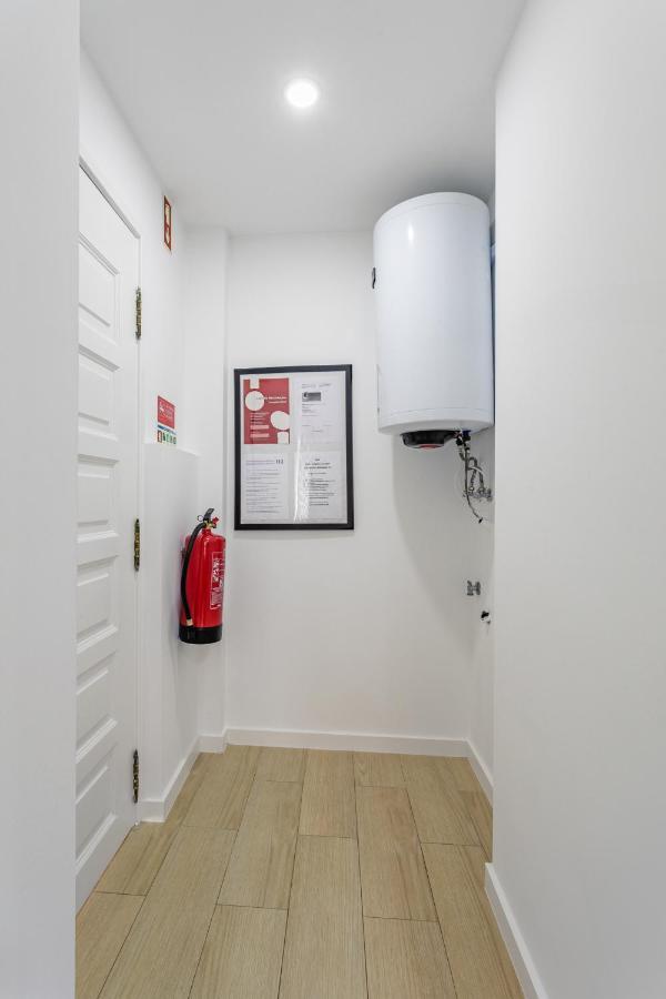 House Black & White Apartment Lisbon Luaran gambar