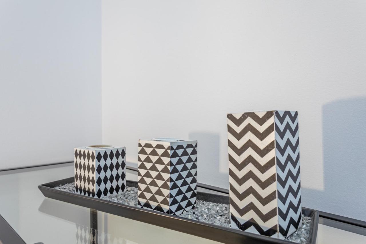 House Black & White Apartment Lisbon Luaran gambar